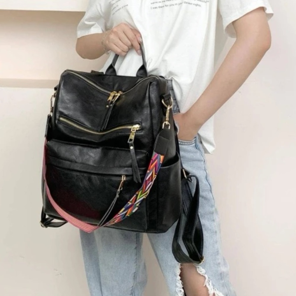 Luxe Black zipper detail vegan leather backpack - Picture 8 of 8